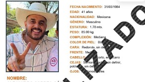 Ficha de búsqueda de hombre con sombrero y barba