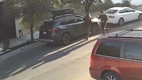 Cámaras captaron el momento en el que la víctima fue agredida