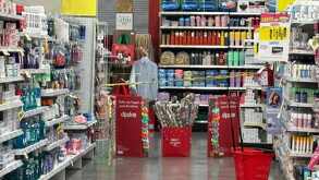 El hombre se encontraba realizando algunas compras