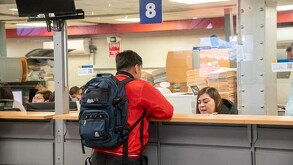 Recaudadora de Jalisco para realizar el pago del refrendo vehicular.