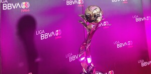 Trofeo de la Liga MX Femenil que se disputa actualmente en el Apertura 2025.