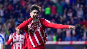 'Hormiga' González celebrando un gol en la victoria ante Pachuca en la Liga MX.