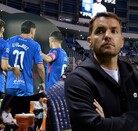 Nicolás Larcamón entrenador de Cruz Azul en el Apertura 2025.