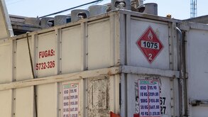 tanques de gas lp y precios en un camión repartidor