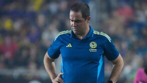 André Jardine decepcionado por la derrota del América ante Toluca en el Nemesio Diez.