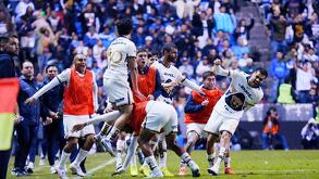 Jugadores de Pumas celebrando el gol del gane en el partido ante Cruz Azul.