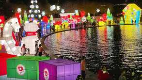 Luztopía en Paseo Santa Lucía en Monterrey