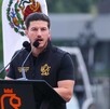 Samuel García hablando en evento en Nuevo León