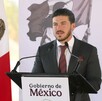 Samuel García hablando en evento en Nuevo León