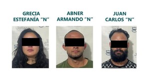 Mujer y dos hombres viendo de frente con los ojos censurados tras ser detenidos por la Fiscalía de Jalisco