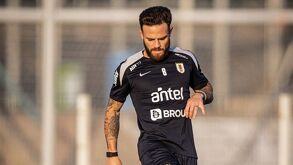 Nahitan Nández entrenando en el TSM