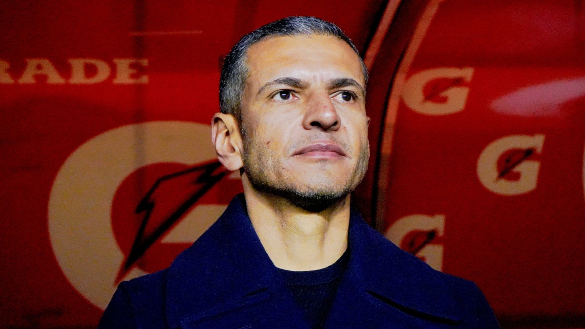 Jaime Lozano durante el partido ante Santos Laguna en la Jornada 17 del Apertura 2025.