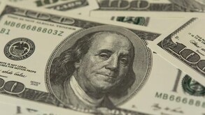 Dólares estadounidenses con zoom.