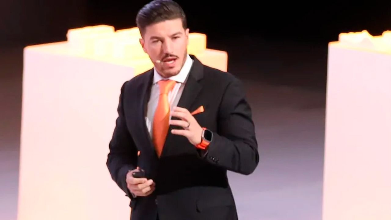 En su Cuarto Informe de Gobierno, Samuel García llamó a los poderes y actores políticos a trabajar unidos para concretar los proyectos clave de Nuevo León.