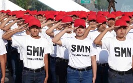 Jóvenes con el equipamiento del SNM