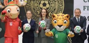 Sheinbaum durante la conferencia en Los Pinos presentando la Copa Mundial FIFA 2026