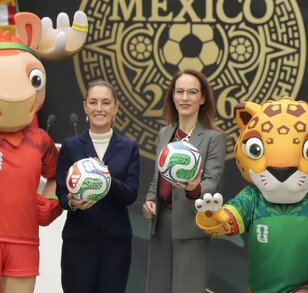 Sheinbaum durante la conferencia en Los Pinos presentando la Copa Mundial FIFA 2026