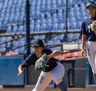 Peloteras de Sultanes Femenil bajo las órdenes del coach Rafa Guzmán en el Palacio Sultán.