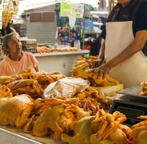 ¡Huevo, pollo y verduras más baratas! Inflación en México desacelera a 3.57% en octubre del 2025.