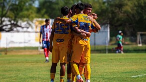 Equipo de Tigres Sub-19 contra Atlético San Luis.