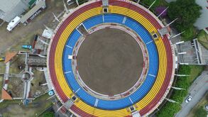 Plaza de toros en Puebla vista desde las alturas.