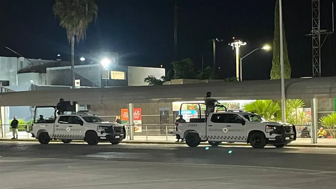 Un vuelo procedente de Tijuana con destino a Veracruz aterrizó de emergencia en Monterrey tras la agresividad de un pasajero.