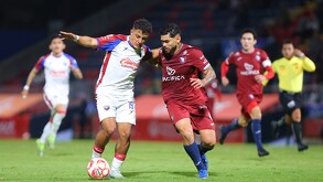 Samuel González y Alan Ruiz durante el Tepatitlán vs Atlante.