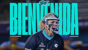 Bienvenida de la catcher y bateadora Samantha Show.