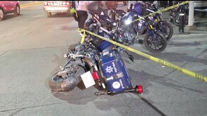 Una joven resultó lesionada luego de que un policía de Tonalá se pasara el semáforo en una emergencia