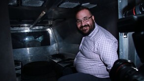 javier duarte exgobernador de veracruz detenido en una camioneta