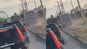 Video de camión subiéndose a banqueta en San Nicolás.