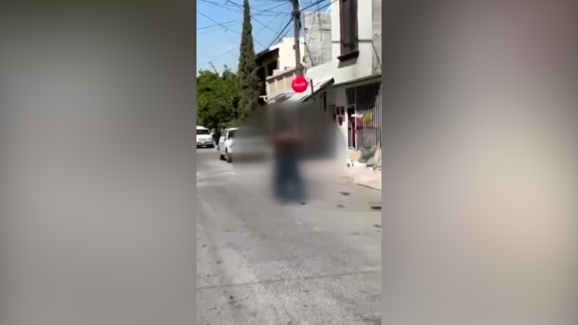 En el video se observa a dos alumnas protagonizar la pelea, adultos separaron a las adolescentes.