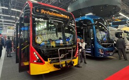 Autobuses presentados en la Expo Transporte 2025 en la Expo Guadalajara
