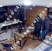 Hombres entran a robar oficinas donde se graba el podcast de 'La Cotorrisa'; revelan video del momento.