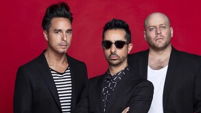 Uno de los artistas que se estará presentando en elTeatro del Pueblo de la Feria Internacional Ganadera de Querétaro 2025 es Moenia.