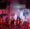 Devastador incendio consume dos viviendas en Lomas del Paraíso de Guadalajara.