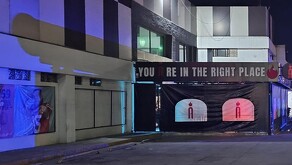 Sujetos armados dejaron los mensajes y las autoridades respondieron con un operativo nocturno. La Fiscalía ya investiga.