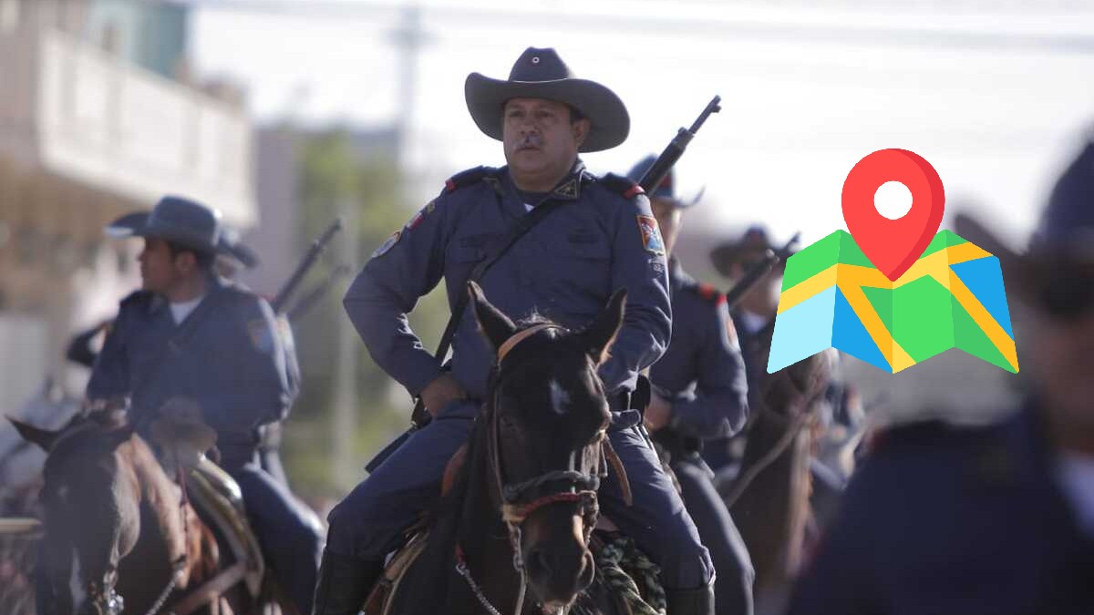 Hombre arriba de un caballo en el Desfile de la Revolución Mexicana.