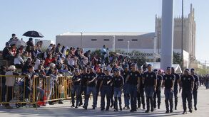 Fotos de elementos de Seguridad Pública desfilando en la Plaza Mayor de Torreón.