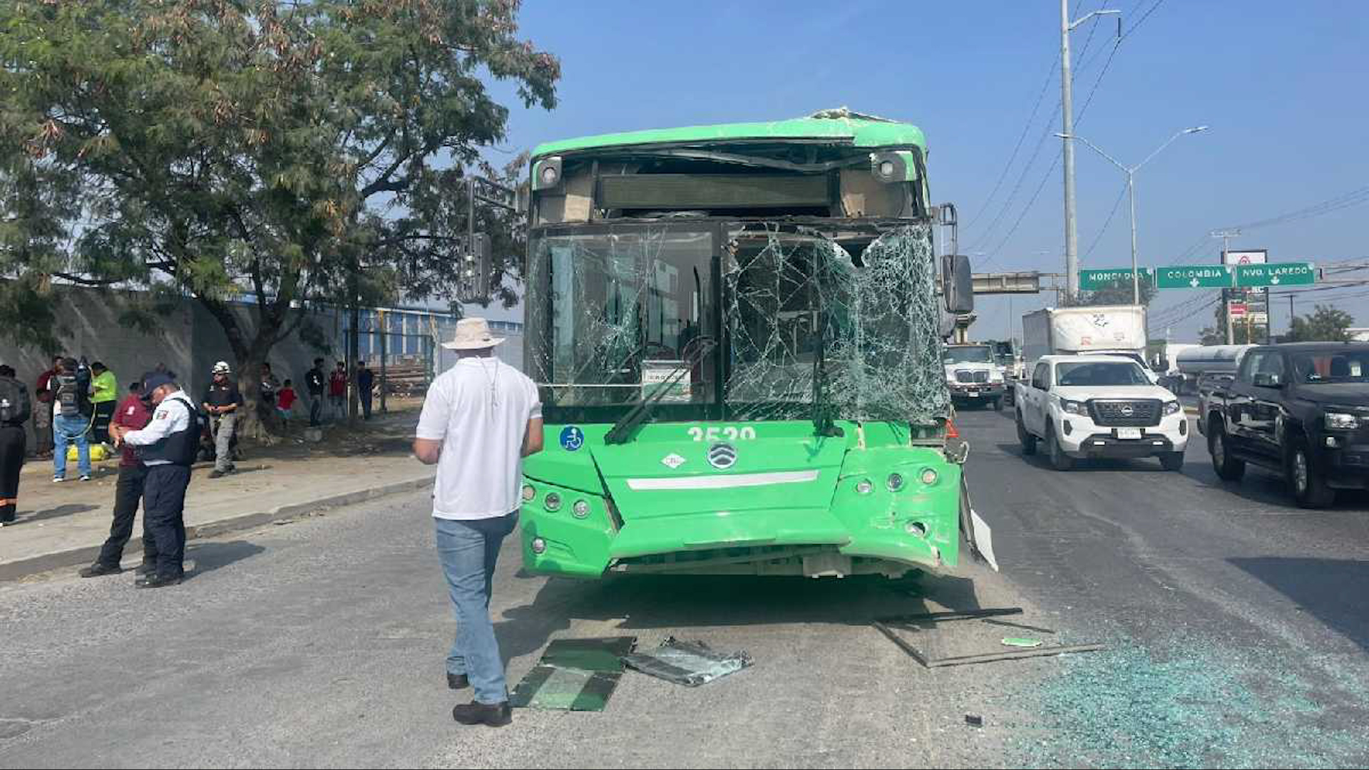 El accidente ocurrió en el cruce de la carretera a Colombia con la carretera Monclova, en el municipio de Escobedo.