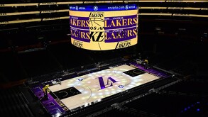 La Crypto.com Arena es el recinto donde los Lakers de los Ángeles juegan sus partidos como local.