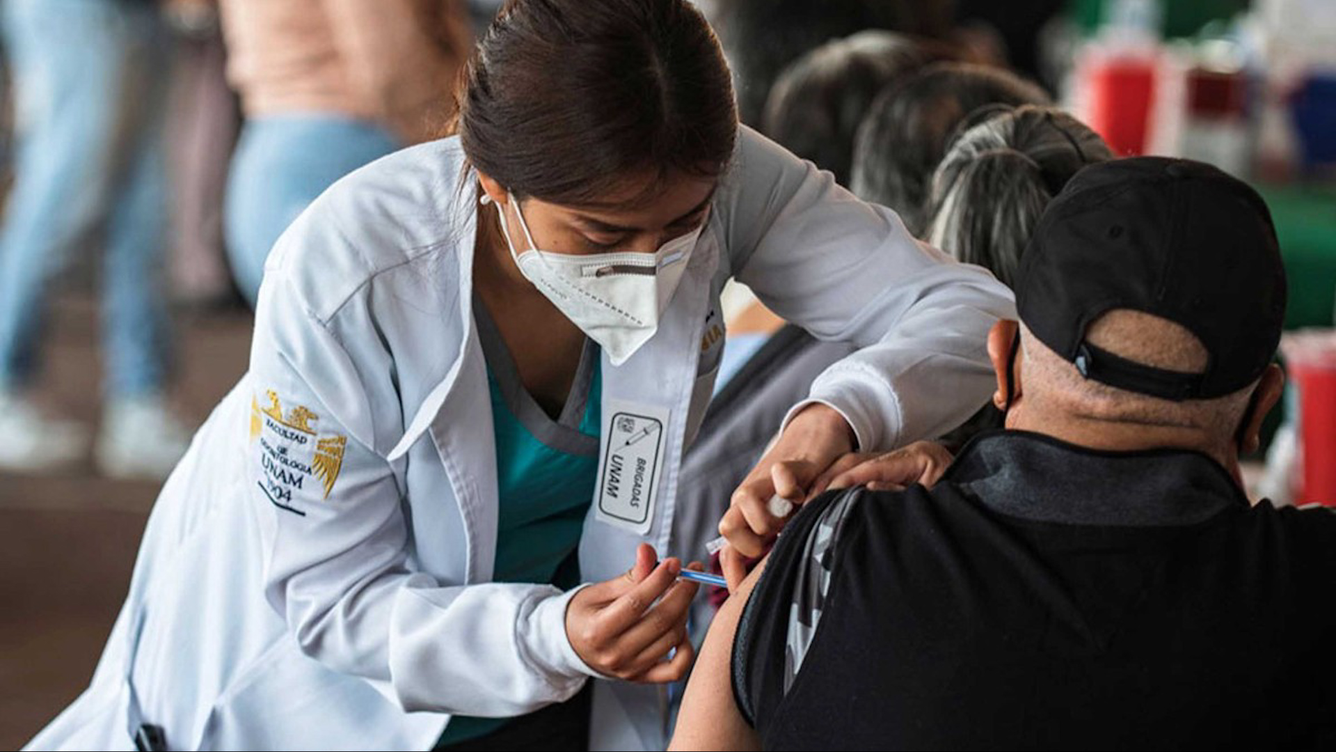 Temporada invernal: Expertos de la Secretaría de Salud confirman que las vacunas de COVID e Influenza son gratuitas y cruciales. ¡Consulta tu esquema!