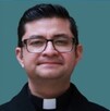 Sacerdote Ernesto Baltazar fue víctima de las 'goteras' tras mantener encuentros sexuales con una de ellas