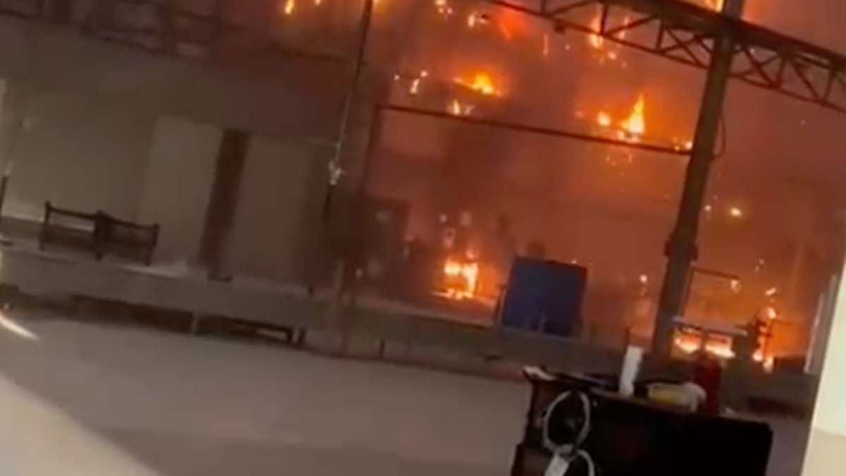 Incendio en empresa Tormex que consumió material y provocó la evacuación de empleados.