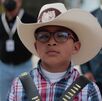 Niño participante del Desfile del 20 de noviembre en la ciudad de Puebla.
