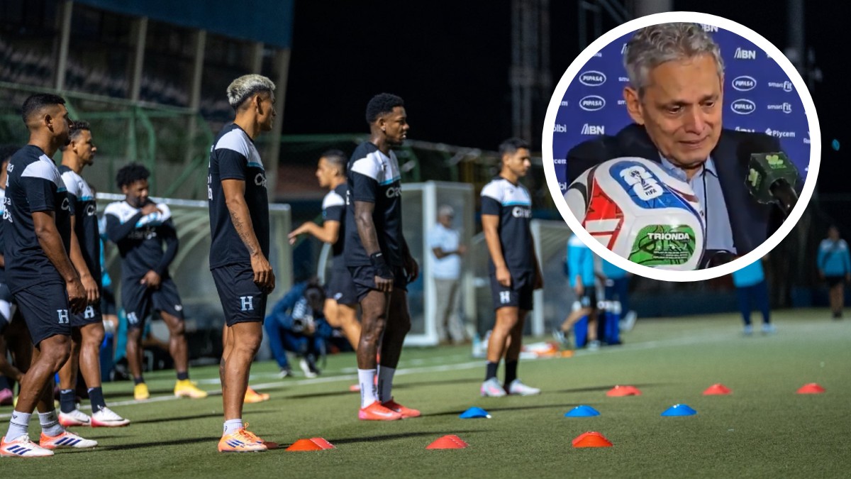 Reinaldo Rueda, entrenador colombiano de la Selección de Honduras, rompe en llanto en plena conferencia de prensa.