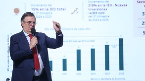 Marcelo Ebrard, secretario de economía, presentó el avance de la inversión extranjera directa de México rompiendo récord