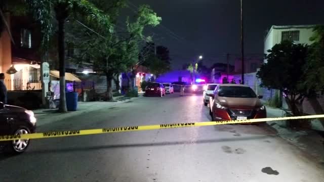 Un hombre fue asesinado a balazos dentro de su vivienda en la colonia Fuentes de San Miguel, en Apodaca, Nuevo León.