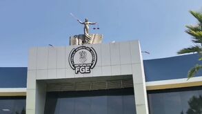 Luego de presuntamente pedir un soborno, funcionaria del Ministerio Público en Michoacán es vinculada a proceso.