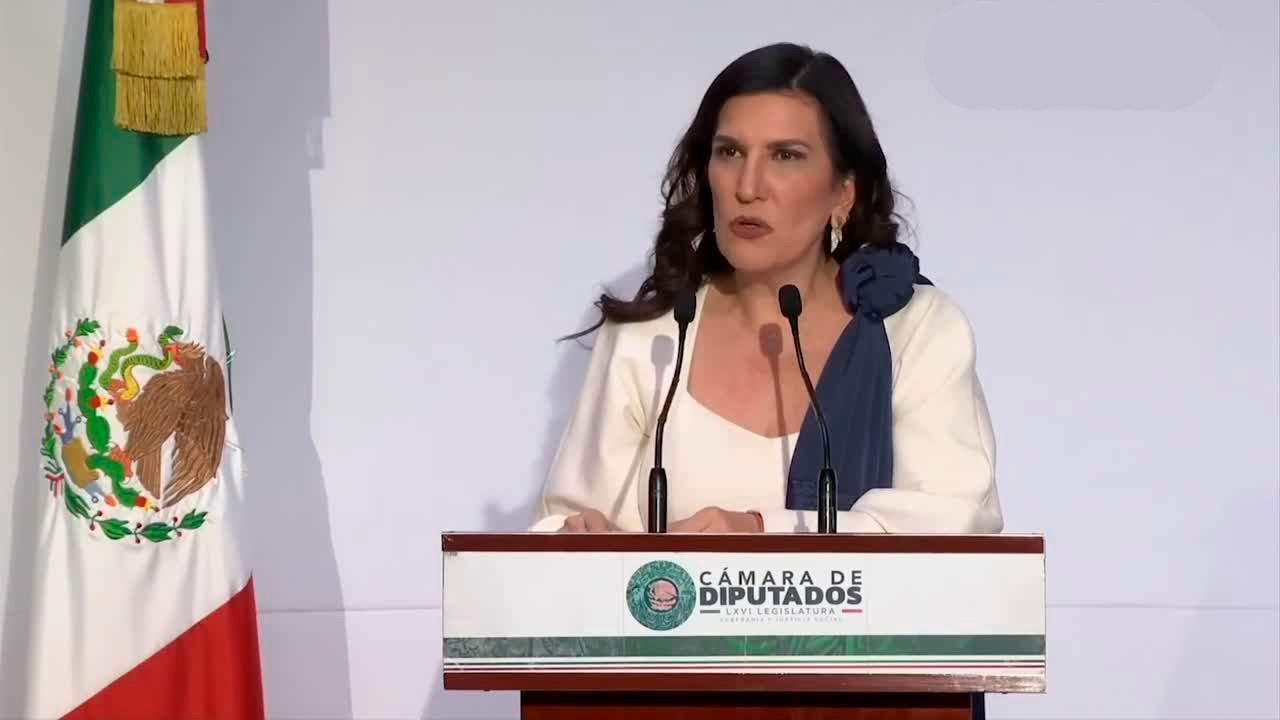 Tras asistir al acto por el 115 aniversario de la Revolución Mexicana, la diputada Kenia López afirmó que no comparte un discurso que divida al país.